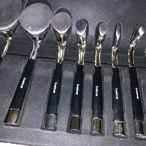 Bebe makeup brushes